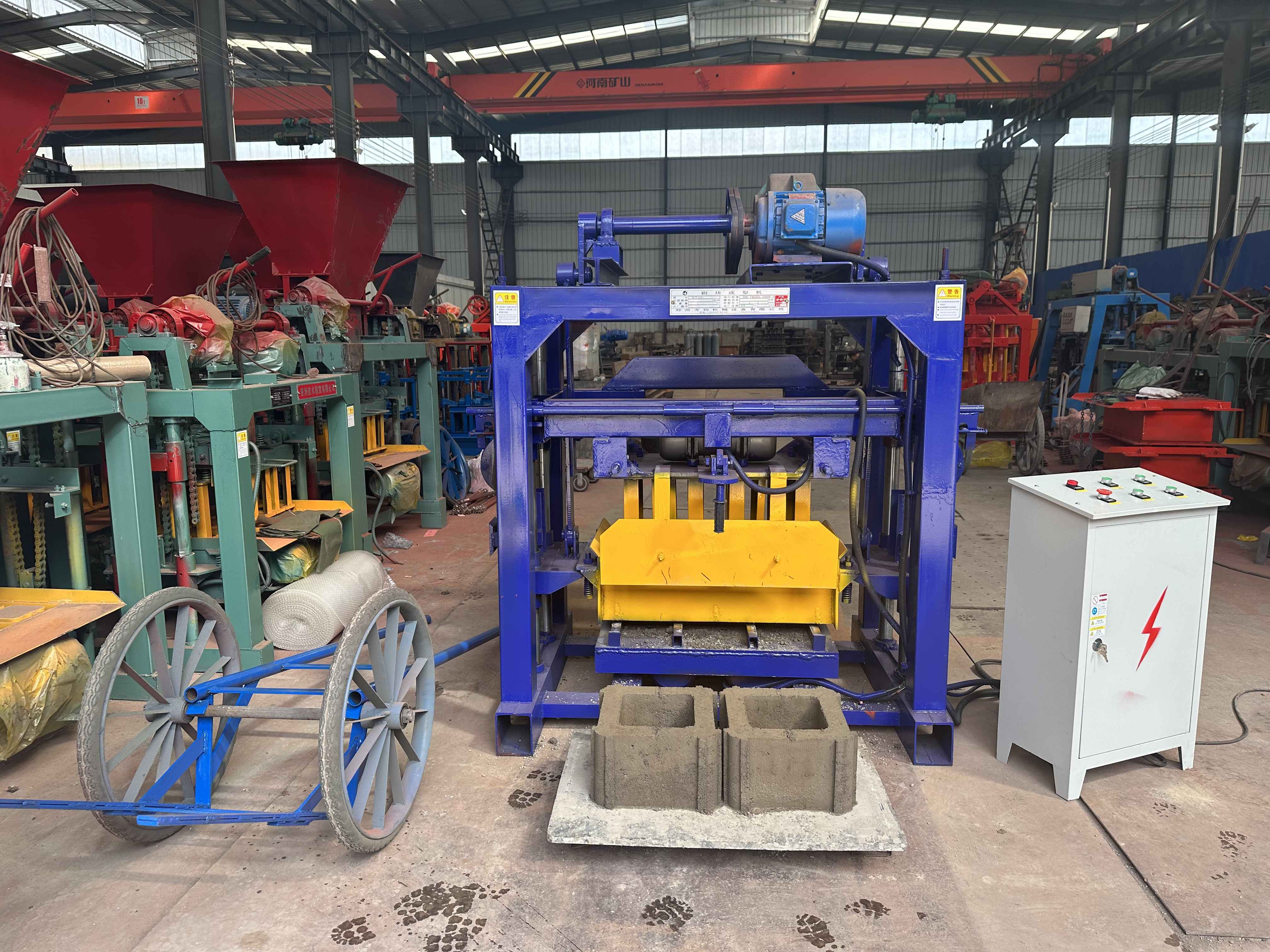 New Low Price Paving Machine for Sand and Cement Bricks for Manufacturing Plants with Core Bearing Components