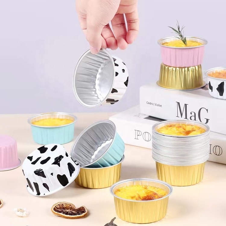 Wholesale Aluminium Foil 50pcs Cake Cup with Lids Cupcake Liners for Baking Cake Making Molds