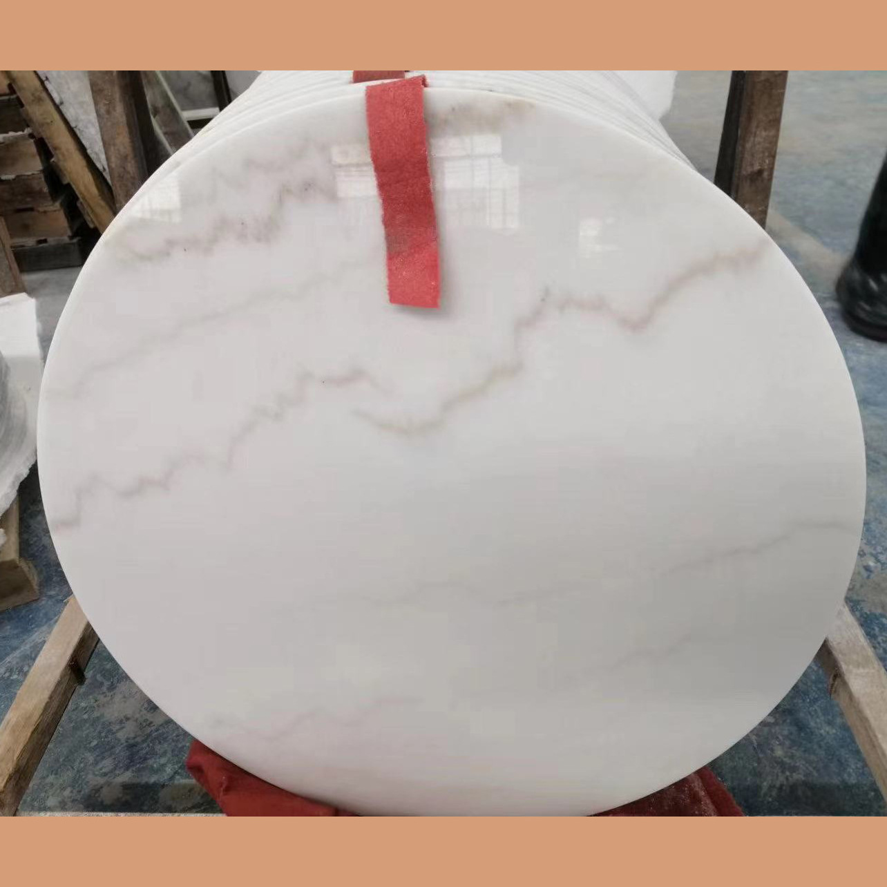 Custom Nordic White Marble And Gold Metal Pedestal Stand, Round White Marble Coffee Table A Manger