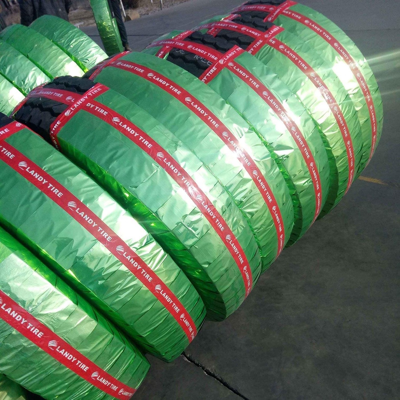 LINGLONG/ HOWO truck tire Landy brand tyre manufacturing plant truck tyres 11.00r20 18pr truck 8.0 rim