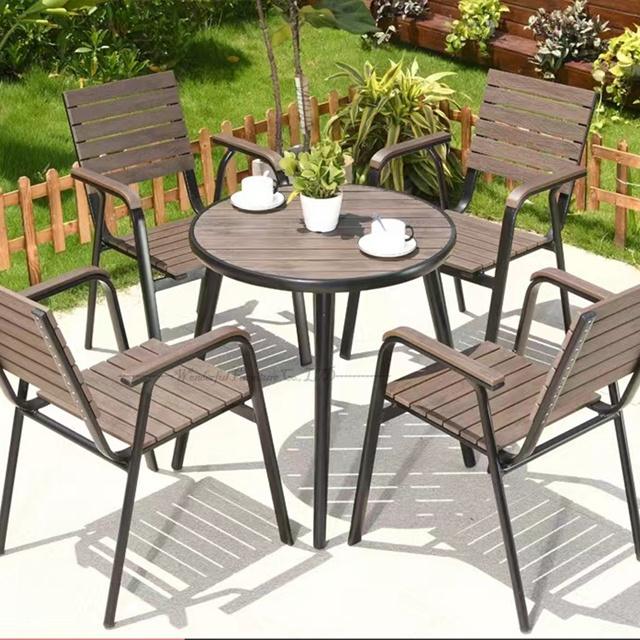 Popular !+4 Outdoor Plastic Wood Table And Chair Set Patio Outdoor Coffee Table Set Wood Slat Outdoor Dining Set