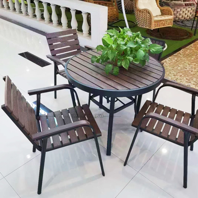 Popular !+4 Outdoor Plastic Wood Table And Chair Set Patio Outdoor Coffee Table Set Wood Slat Outdoor Dining Set