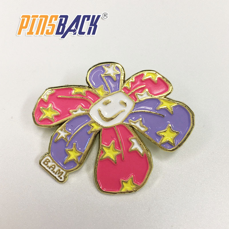 Zhongshan Pinstar Manufacturer No Minimum Custom Designer Metal Lapel Pins Brooches Hard Soft Enamel Pin Badges Wholesale