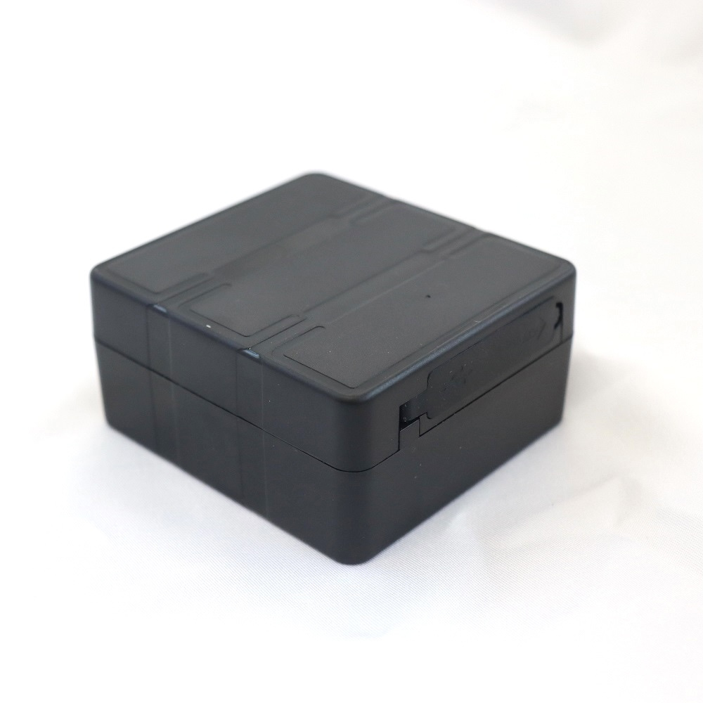 Ready to Ship Wireless GPS Tracker 8000mAh Magnet Tracking Device Car GPS