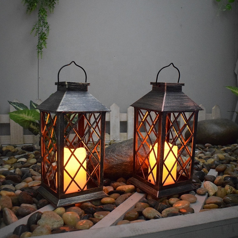 Solar Retro Metal Garden Candle Lantern Rechargeable Outdoor Countryside Style Flickering Flame Table Candle Lights For Party