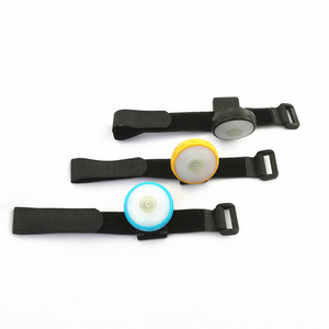 2021 Small Compact Easy Carring Removeable Strap Usb Rechargeable Clip Running Led Safety Strobe Flashing Wrist Band Arm Light