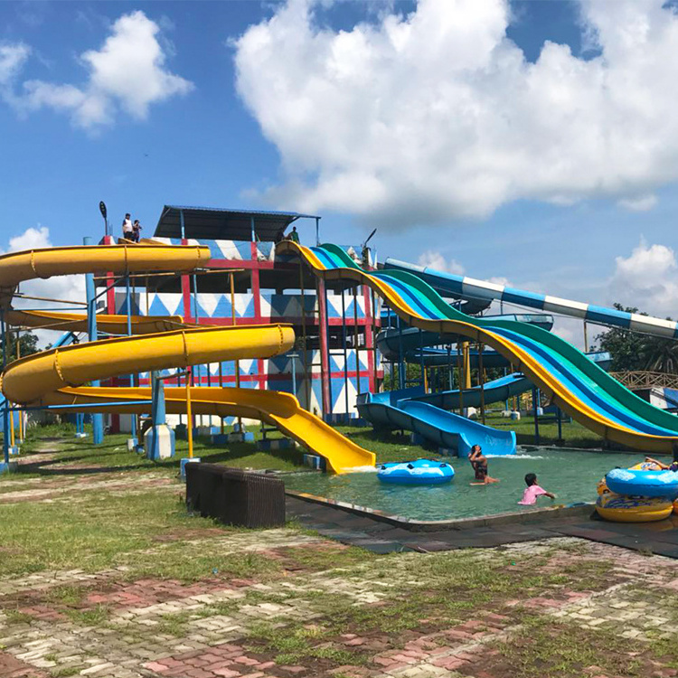 Outdoor Fiberglass Water Spiral Slide Plastic Water Spiral Slide For Adult Kids Water Park Outdoor Playground Slides