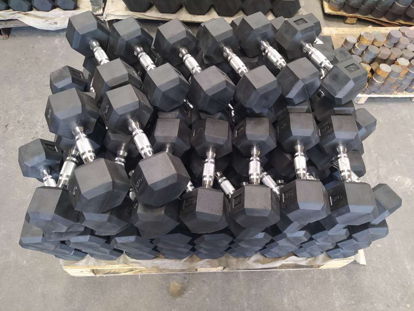 Wholesale cheap 5-100 lbs gym equipment multi-function black color rubber dumbbells coated encased hex dumbbell