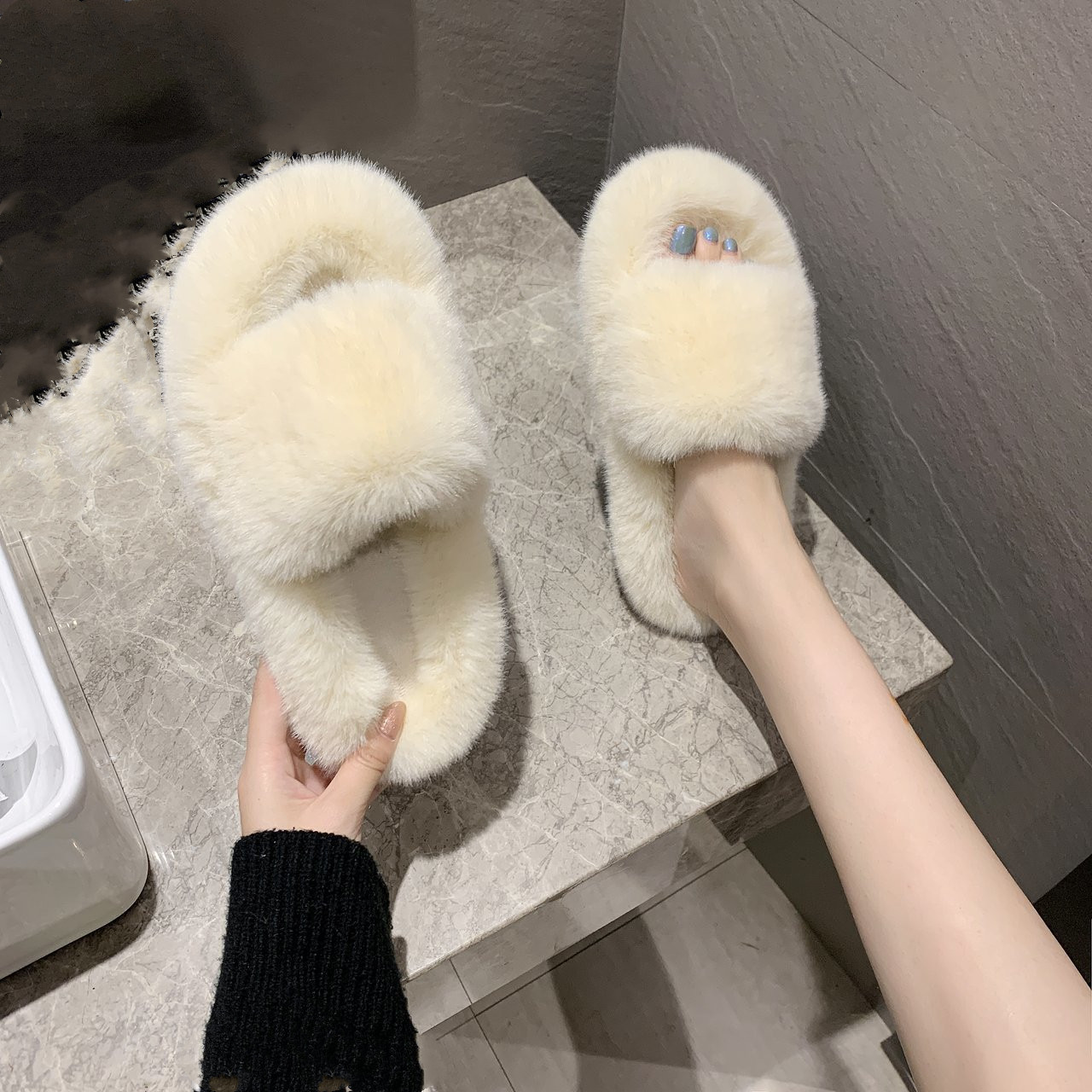 Winter Woman furry Shoes autumn slippers New Fashion warm Open Toe Slide Ladies home Outdoor Comfort Slip Sandals Women Slipper