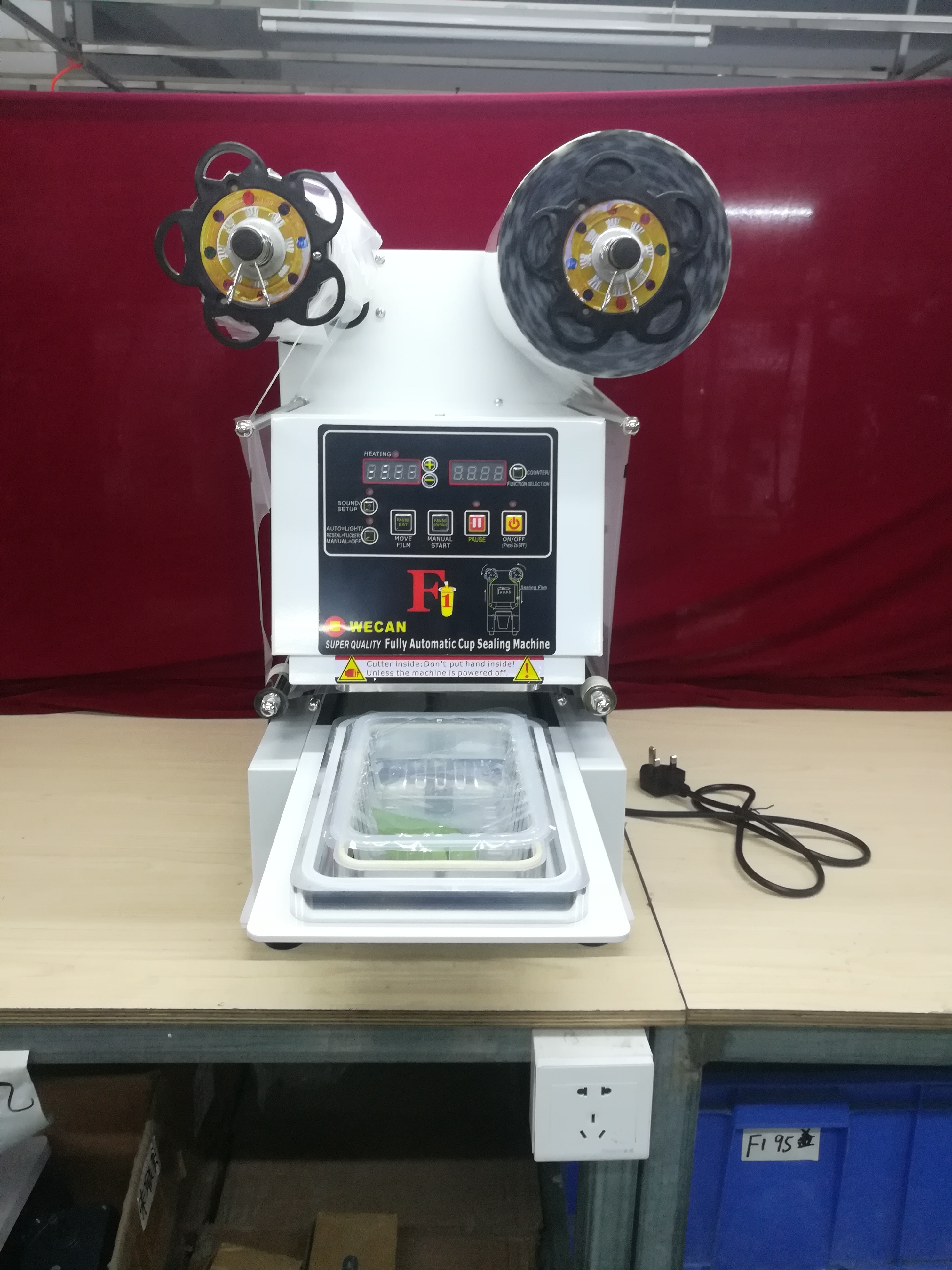 customized plastic juice cup sealing machine and yogurt cup sealer