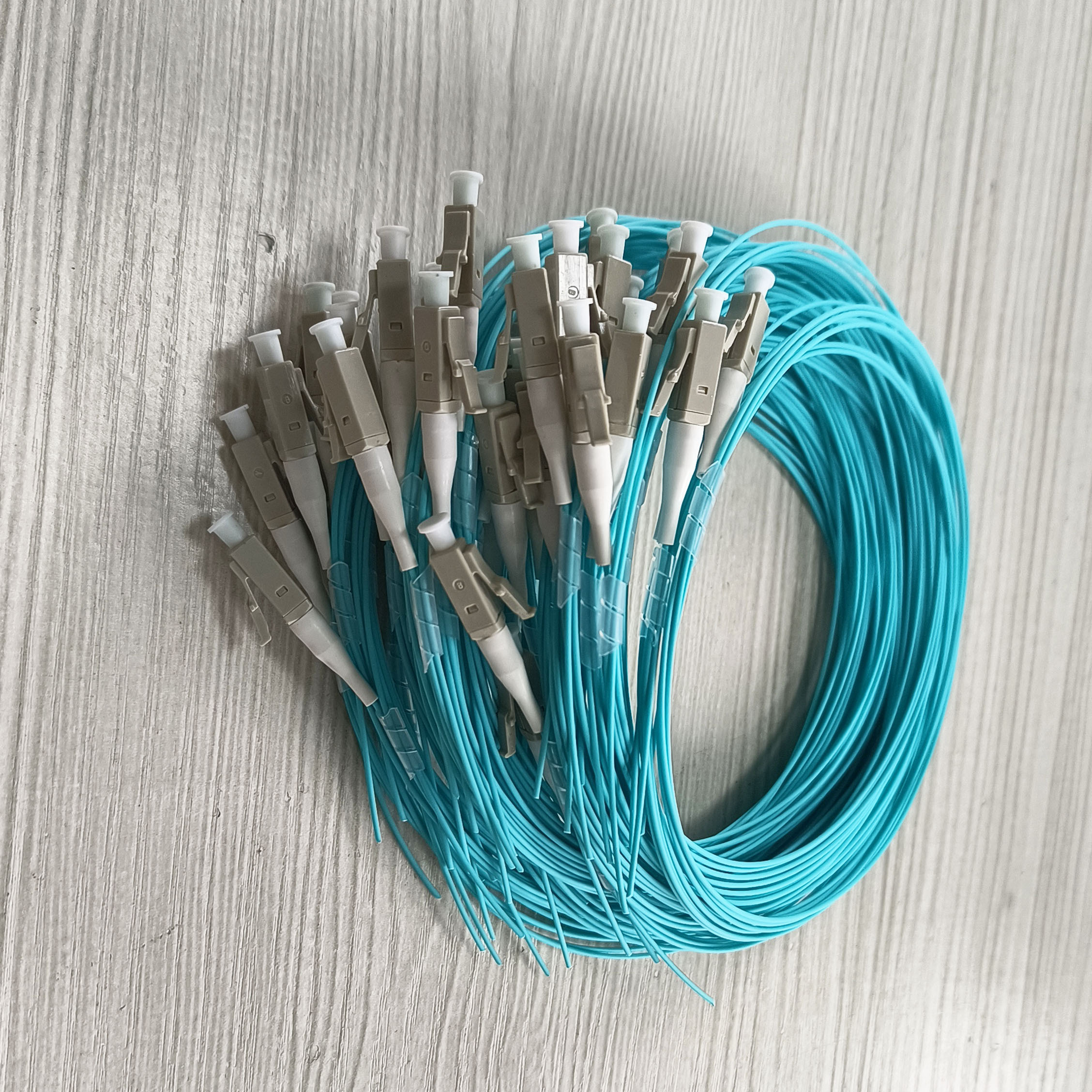 Multimode simplex LC/UPC optical fiber quick connector, carrier grade optical fiber jumper pigtail connector