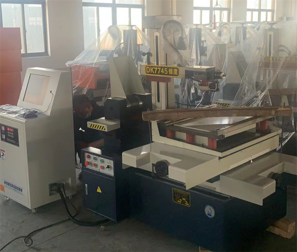 High Quality DK7745 Desktop Cabinet DRO Edm Wire Cutting Machine For Mould Machining