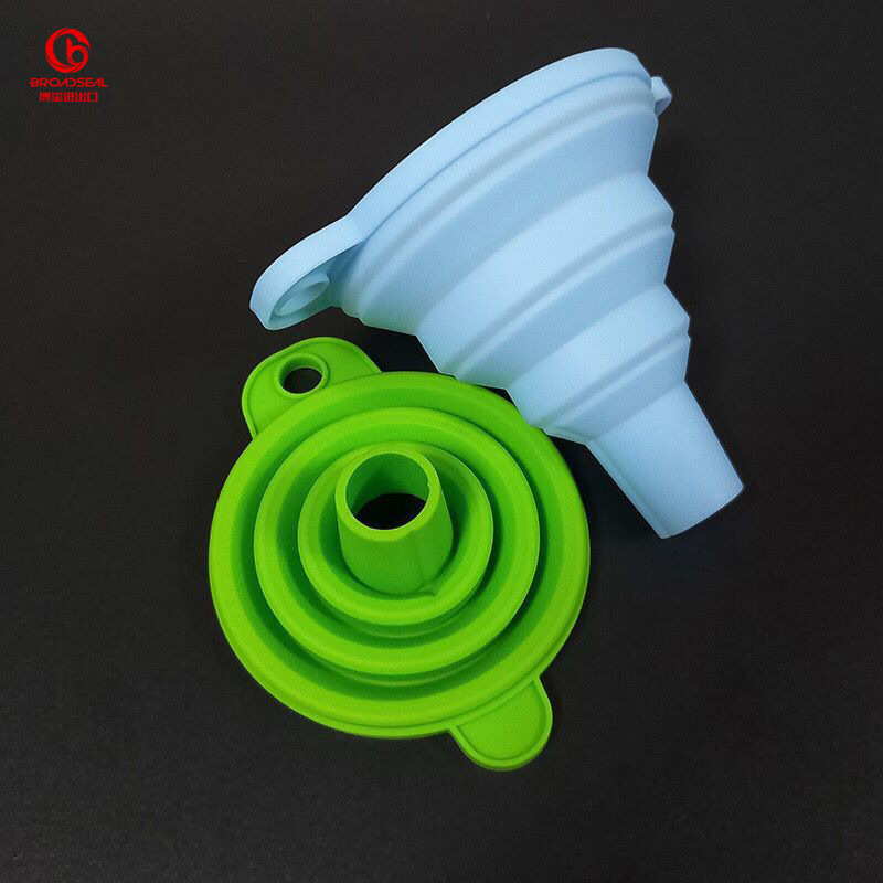 Food Grade Silicone Kitchen Accessories Collapsible Funnel Silicone Foldable Kitchen Funnel for Liquid Powder Transfer