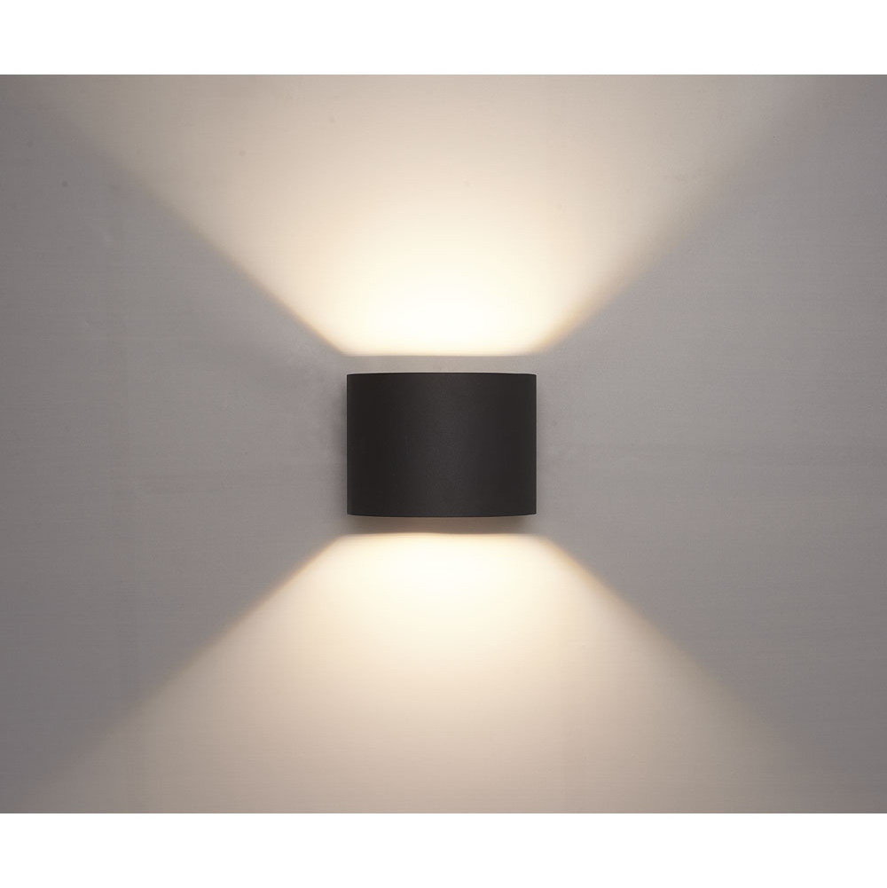 2*3W PVC IP54  Up&Down wall light Beam Angle Adjustable 0 -120 CCT changeable 3000K-2000K Dim to Warm