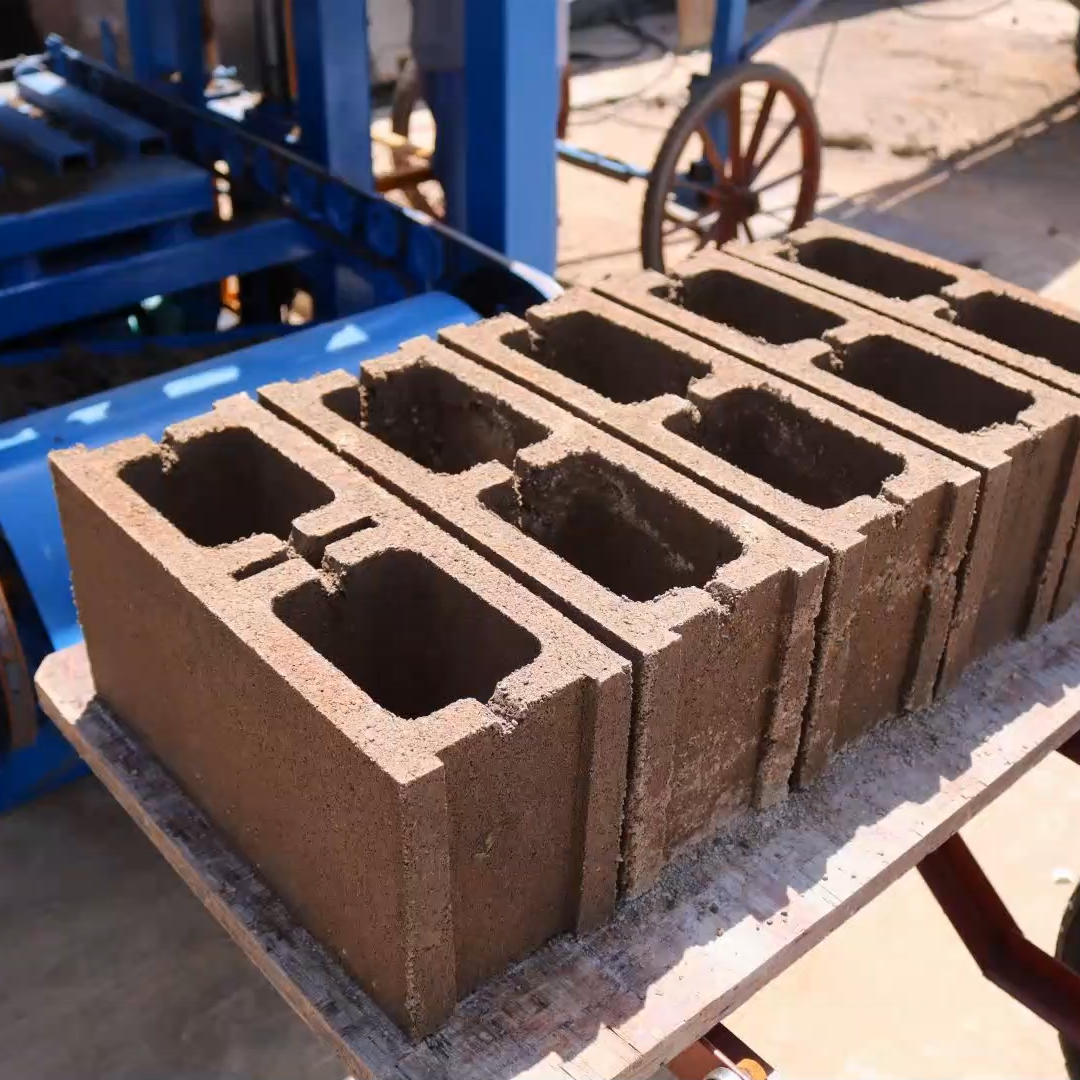 Semi Automatic QT4-23A Concrete Fly Ash Hollow Solid Block Make Machine Brick Making Machinery Factory Price