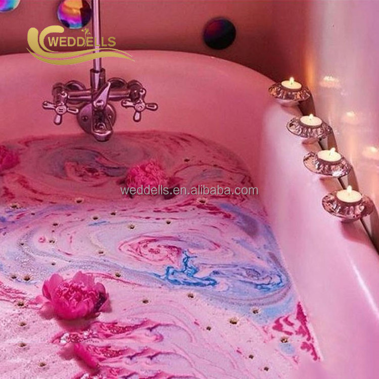 Skin care double color bathbomb with natural ingredients for Christmas