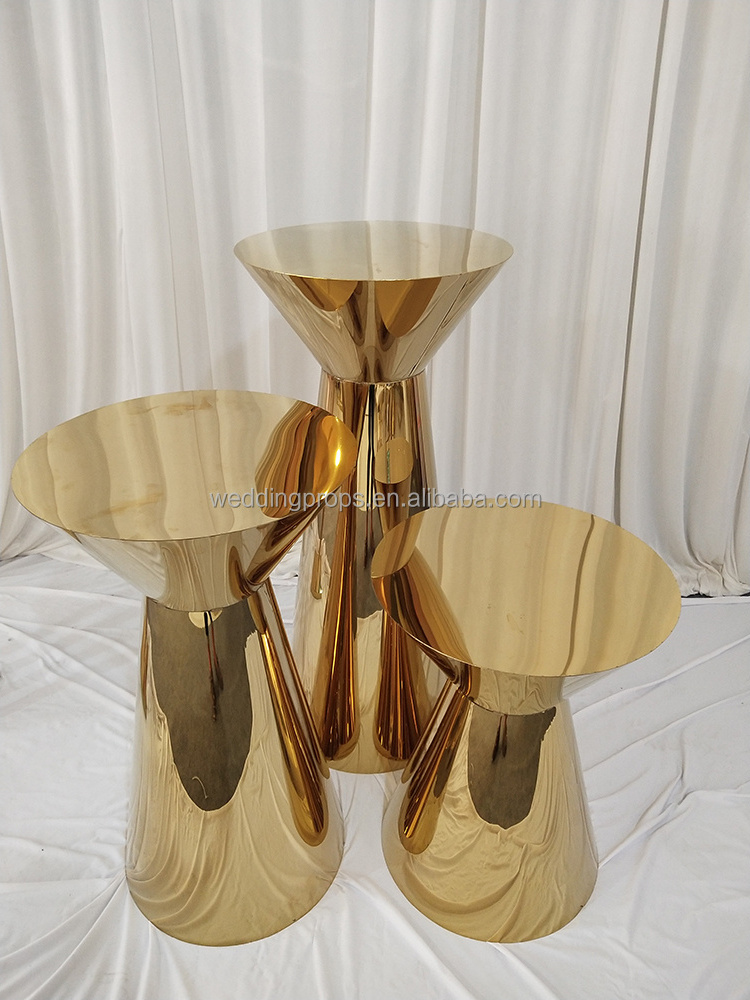 Factory Price Wedding Events Decoration Gold Stainless Steel Round Cake Table