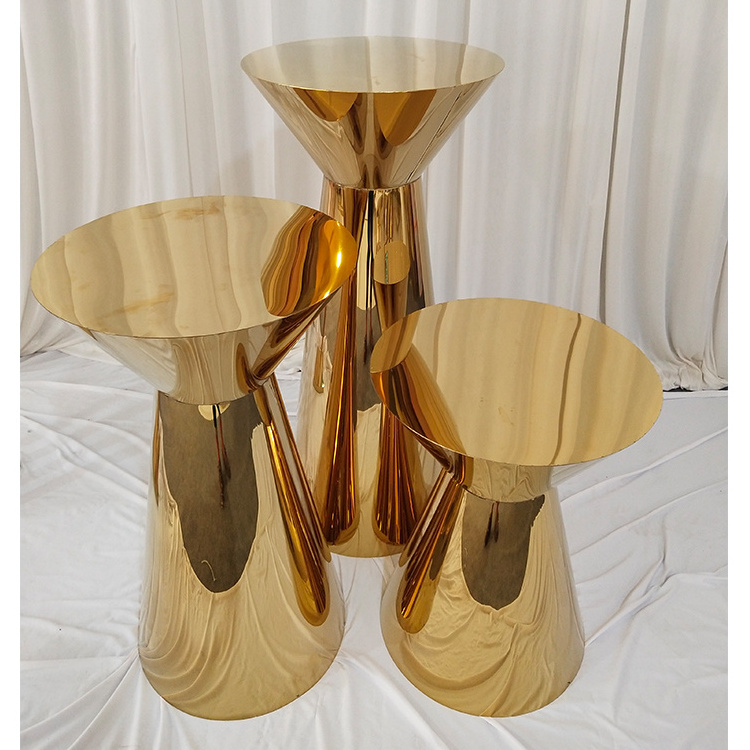 Factory Price Wedding Events Decoration Gold Stainless Steel Round Cake Table