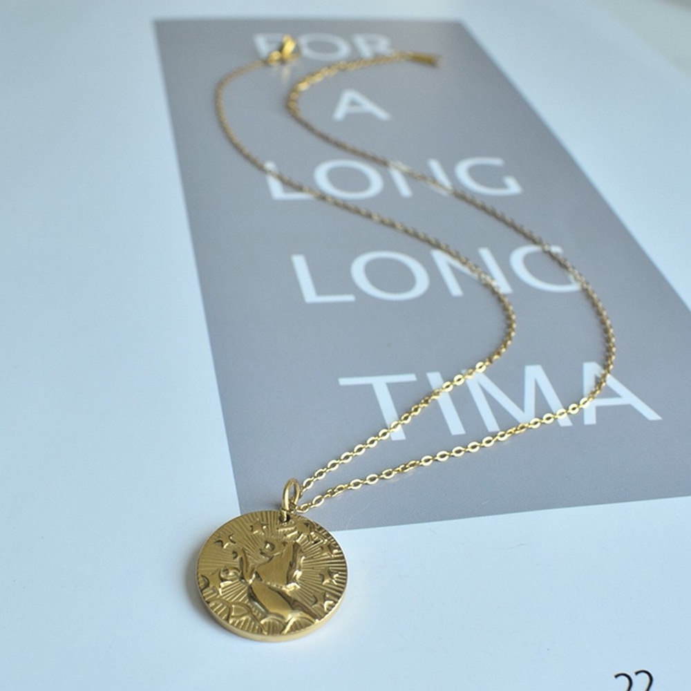 Women Birthday Gift Stainless Steel Medallion Zodiac Pendant 18K Gold Jewelry Minimalist Zodiac Necklace Horoscope Necklace