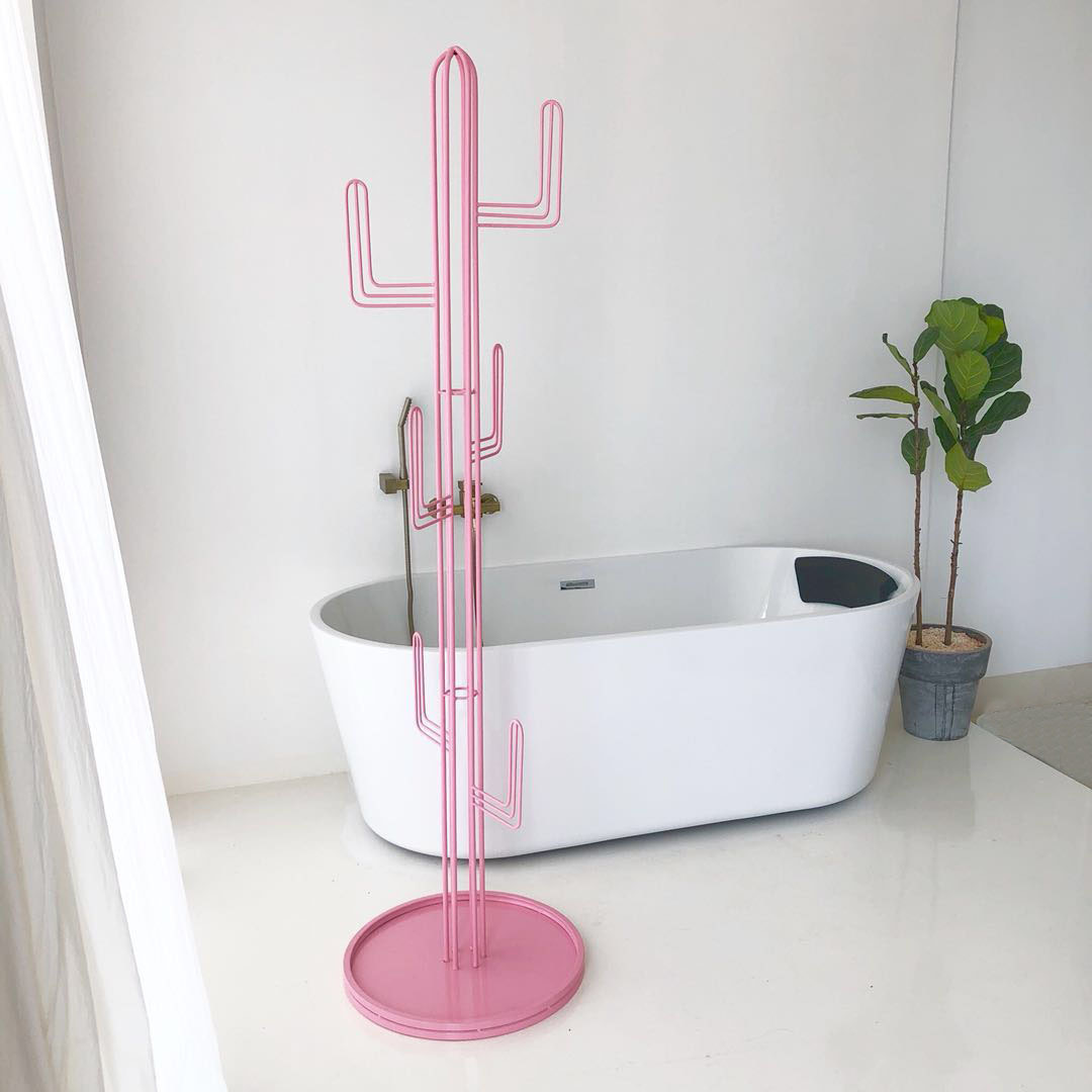 New design classic cactus-shaped metal coat rack for bedroom