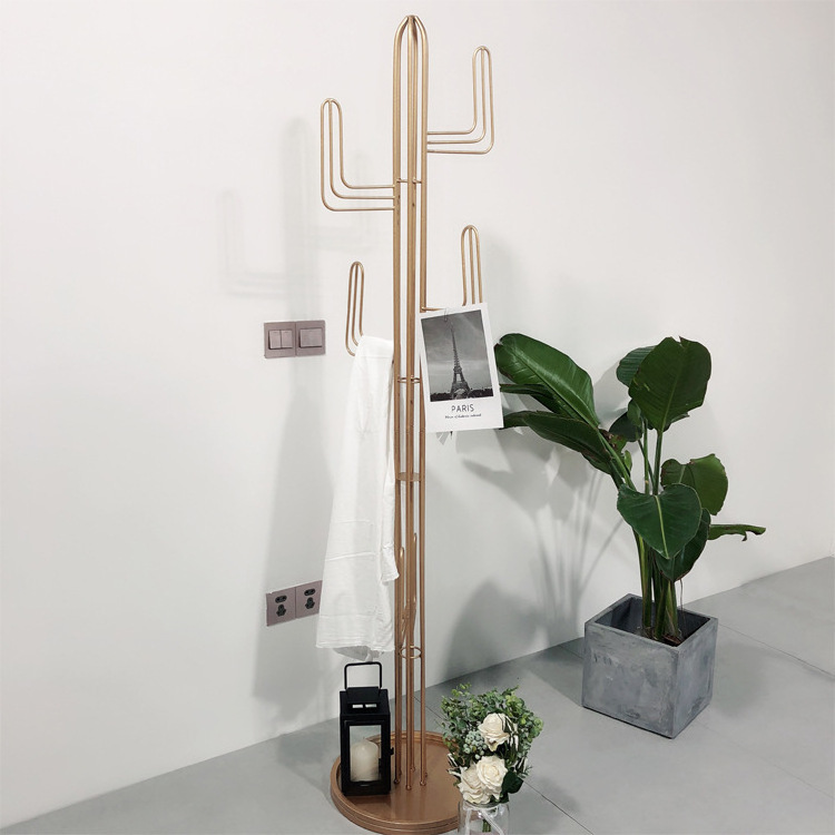 New design classic cactus-shaped metal coat rack for bedroom