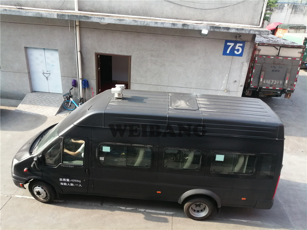 Made in China Iveco 4x2 4x4 Personnel Carrier Vehicle Mini Bus Ship Personnel Transfer Carrier