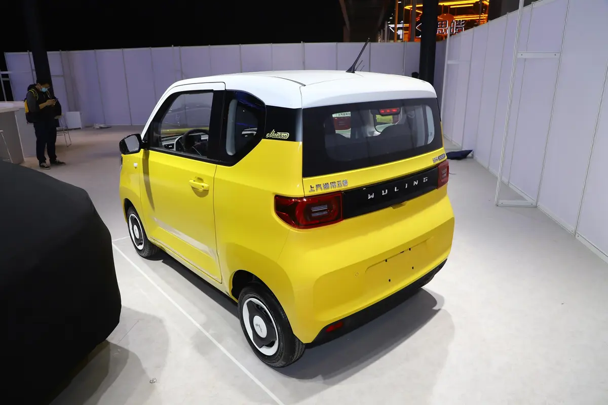 Made In China Small New Energy Electric Vehicles Cars For Sale Wulinghongguang MINI Electric Car Vehicle Cheap Electric EV Car