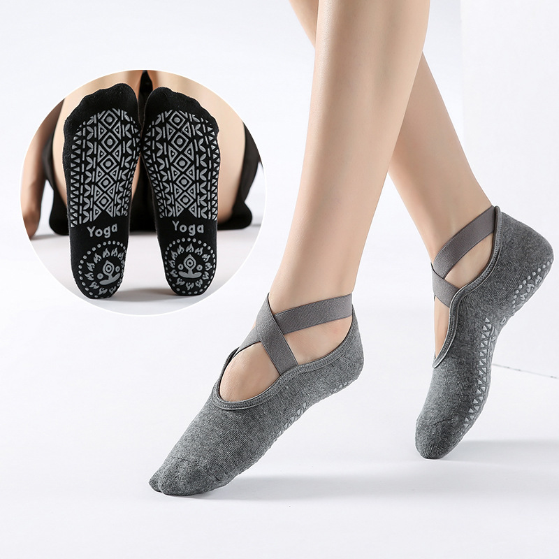 OEM Wholesale Women Fashion sport cotton Breathable Custom Non Slip Crew Grip Anti Slip Pilates Yoga Socks