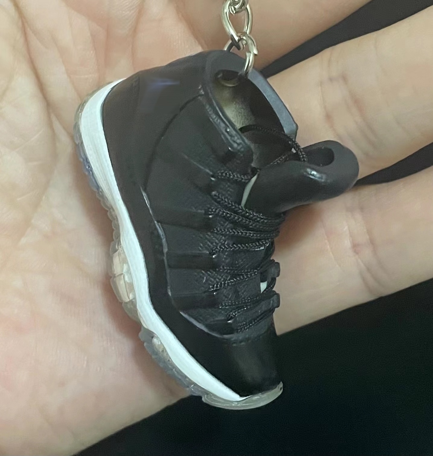 wholesale famous brands mini sneaker keychain with box and bag shoe keychain 3d sneaker keychain