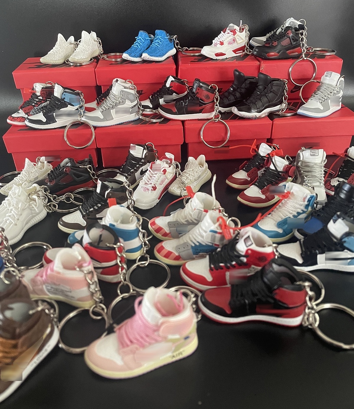 wholesale famous brands mini sneaker keychain with box and bag shoe keychain 3d sneaker keychain