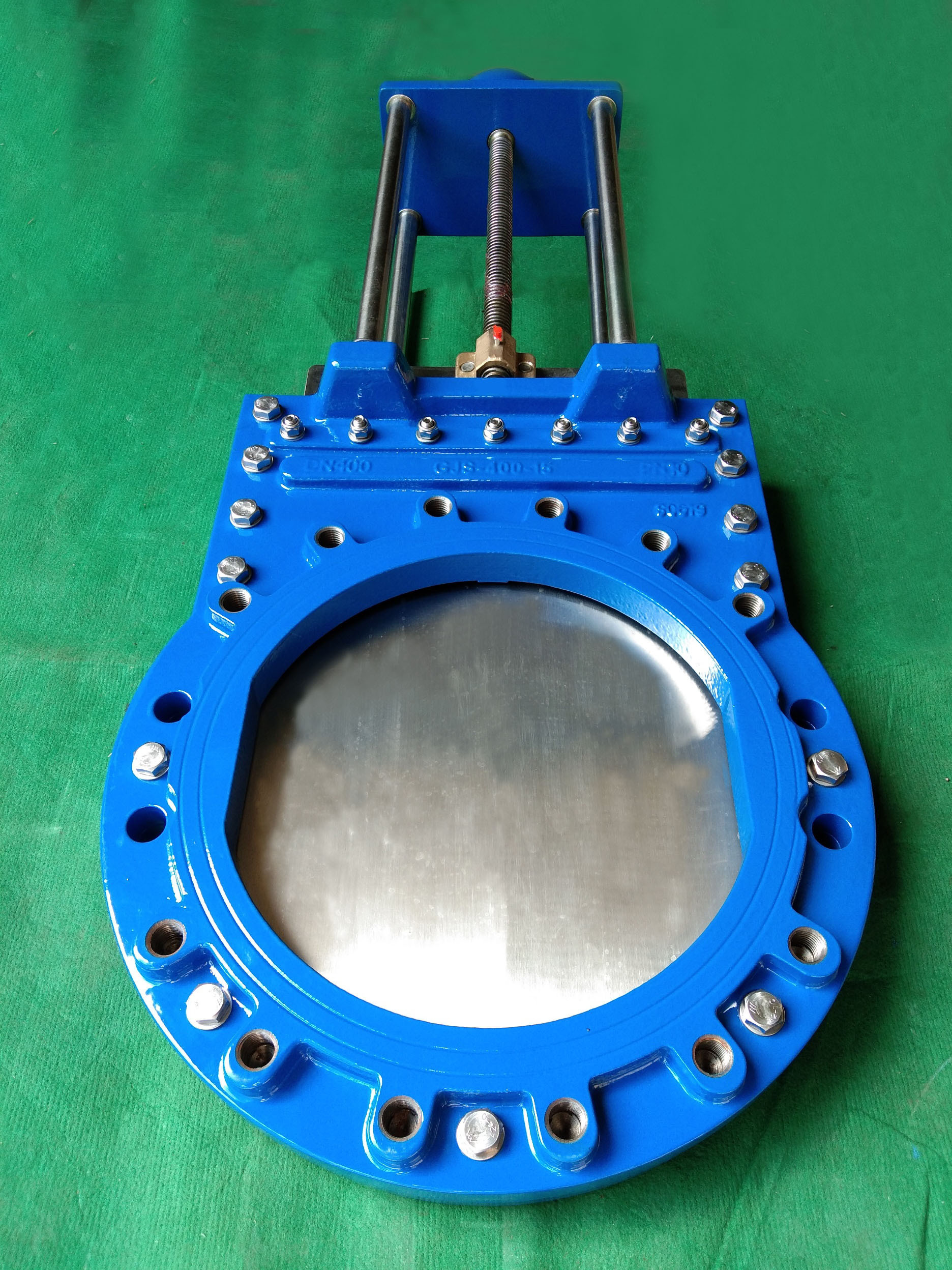 Factory manufacturing flanged knife gate valve DN400 PN8 with rising stem with top flange for gearbox actuator ral5005,ral5015