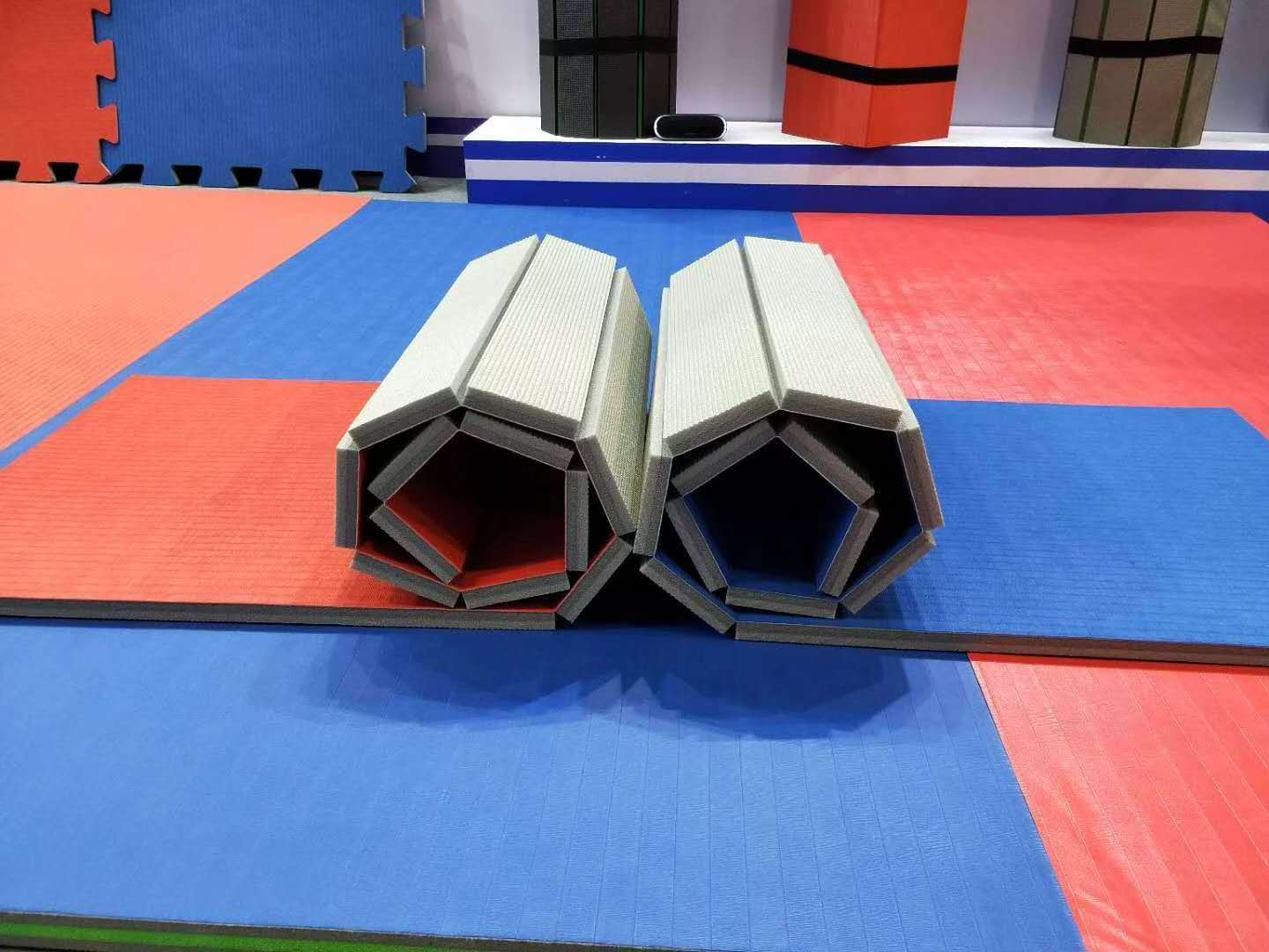 BJJ Custom Roll Judo Vinyl Wrestling foldable mat Karate Taekwondo Tatami Aikido Floor Mats XPE Gymnastics Cheerleading roll Mat