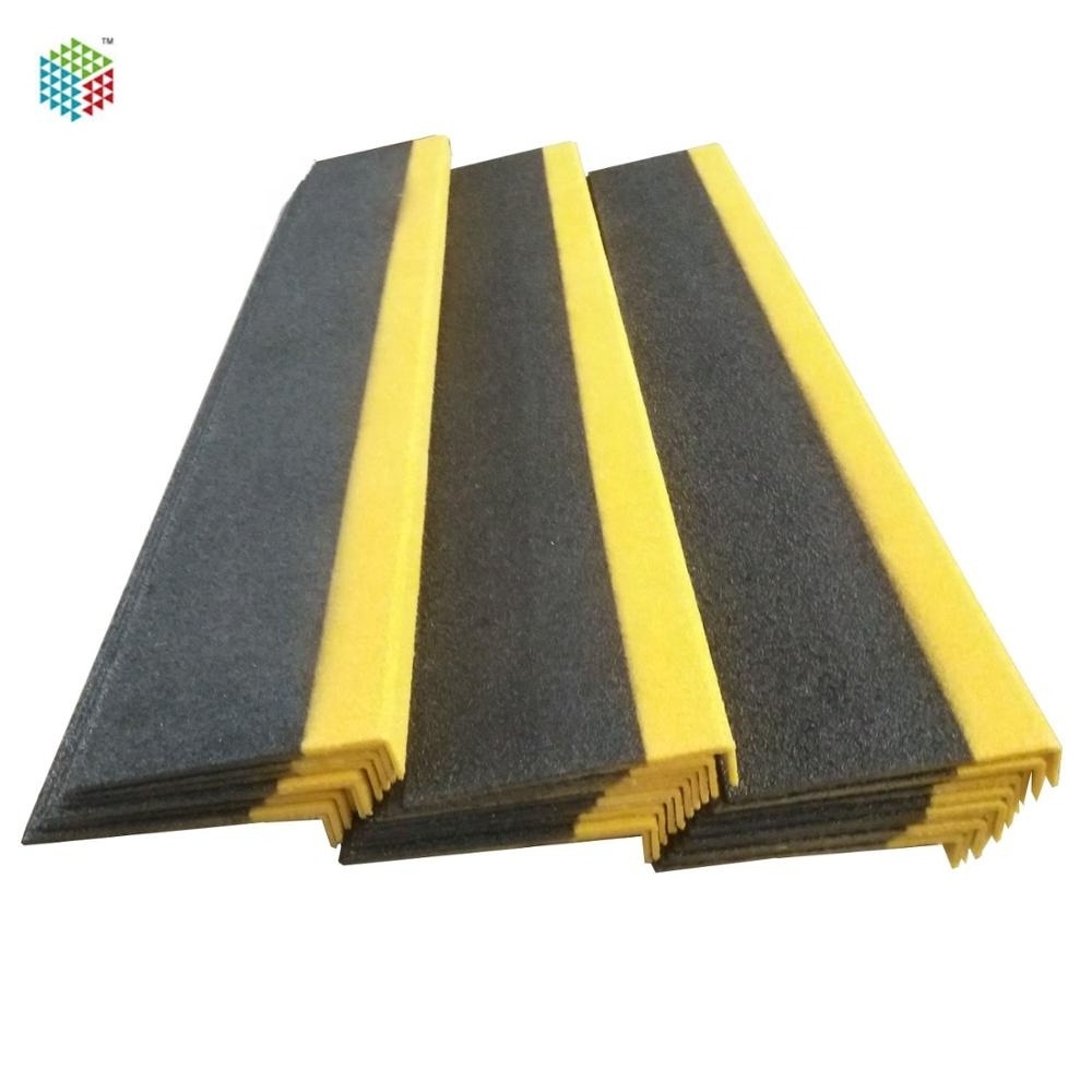 Extremely anti slip frp step nosing