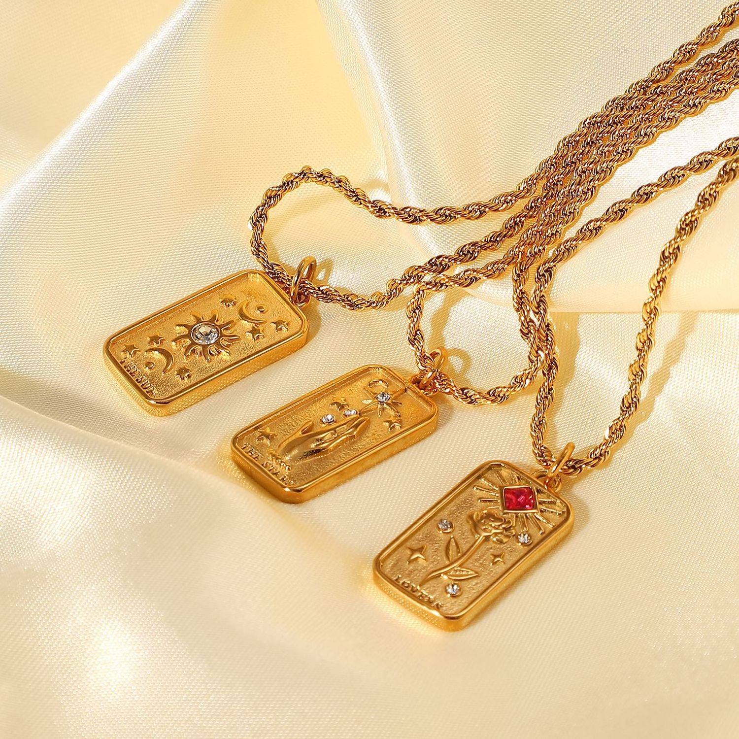 Weihao fashion jewelry chain fine stainless steel couple 18k gold plated rectangular letter pendant tarot card necklace