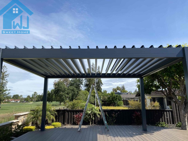 Easy Installation Remote Control Pergola Outdoor Gazebo Garden Bioclimatic Aluminium Pergola With Sun Screen