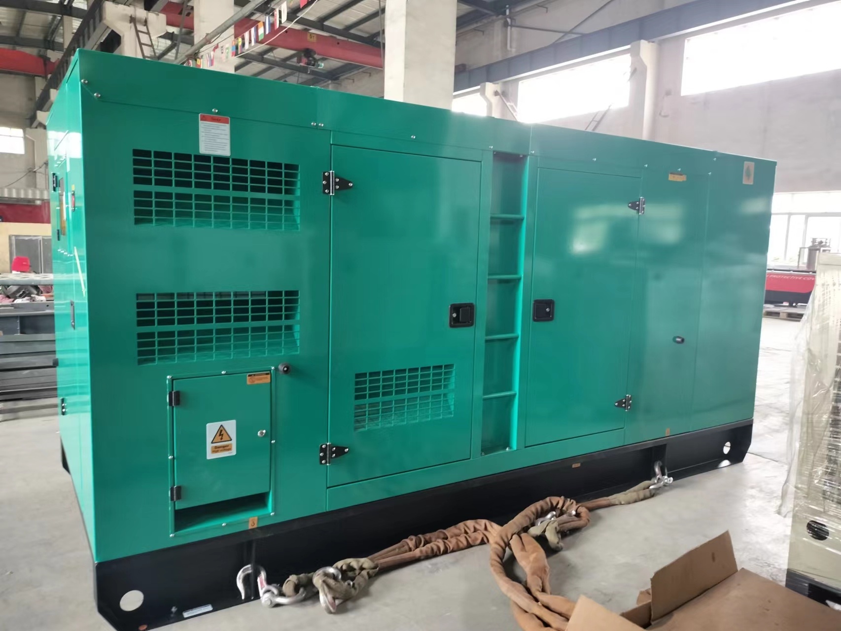 Doosan diesel generator 200kw power by DP086LA engine silent type