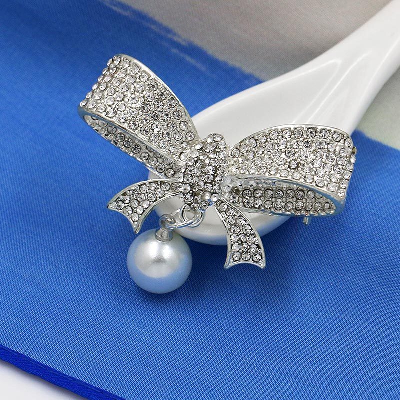 Factory Direct Sale Crystal Rhinestones and Pearl Drop Bow Chic Brooches Jewelry