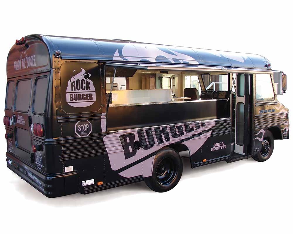 Popular Multi-function Mini Food Truck / Fast Food Cart / street food Vending Van