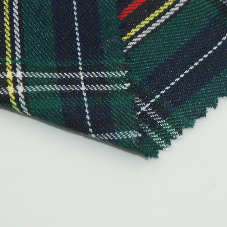 New Fashion yarn dyed plaids check 100 polyester fabric for skirts shirt school uniform fabric