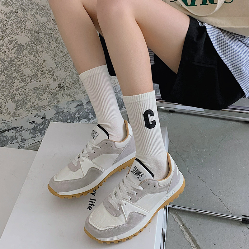 Manufacturer hot sale fashion trend letter Klein blue socks mid-calf length cotton teens socks