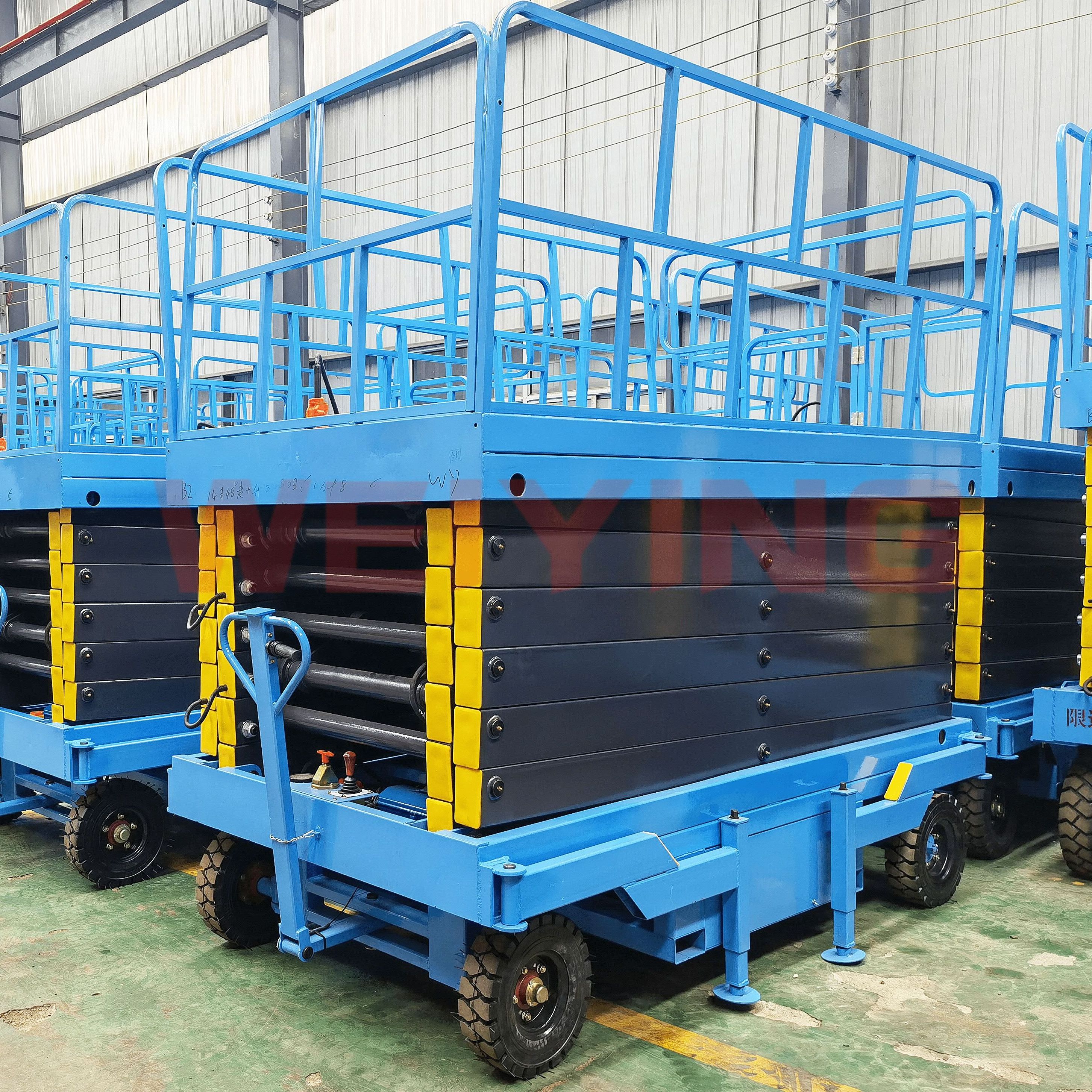 High Quality Four tires Trailer electric scissor lift 500kg Hydraulic lift working platform