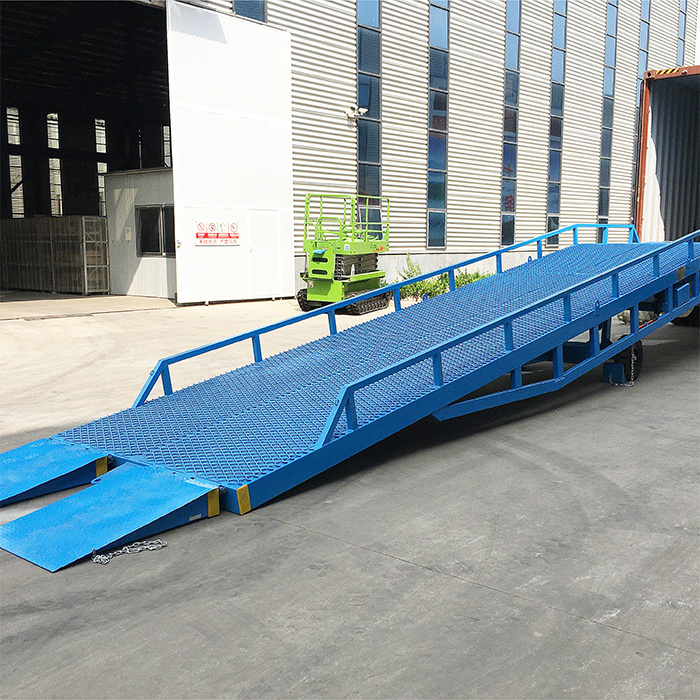 12 ton hydraulic container loading unloading platform mobile  boarding bridge Movable Climbing Platform