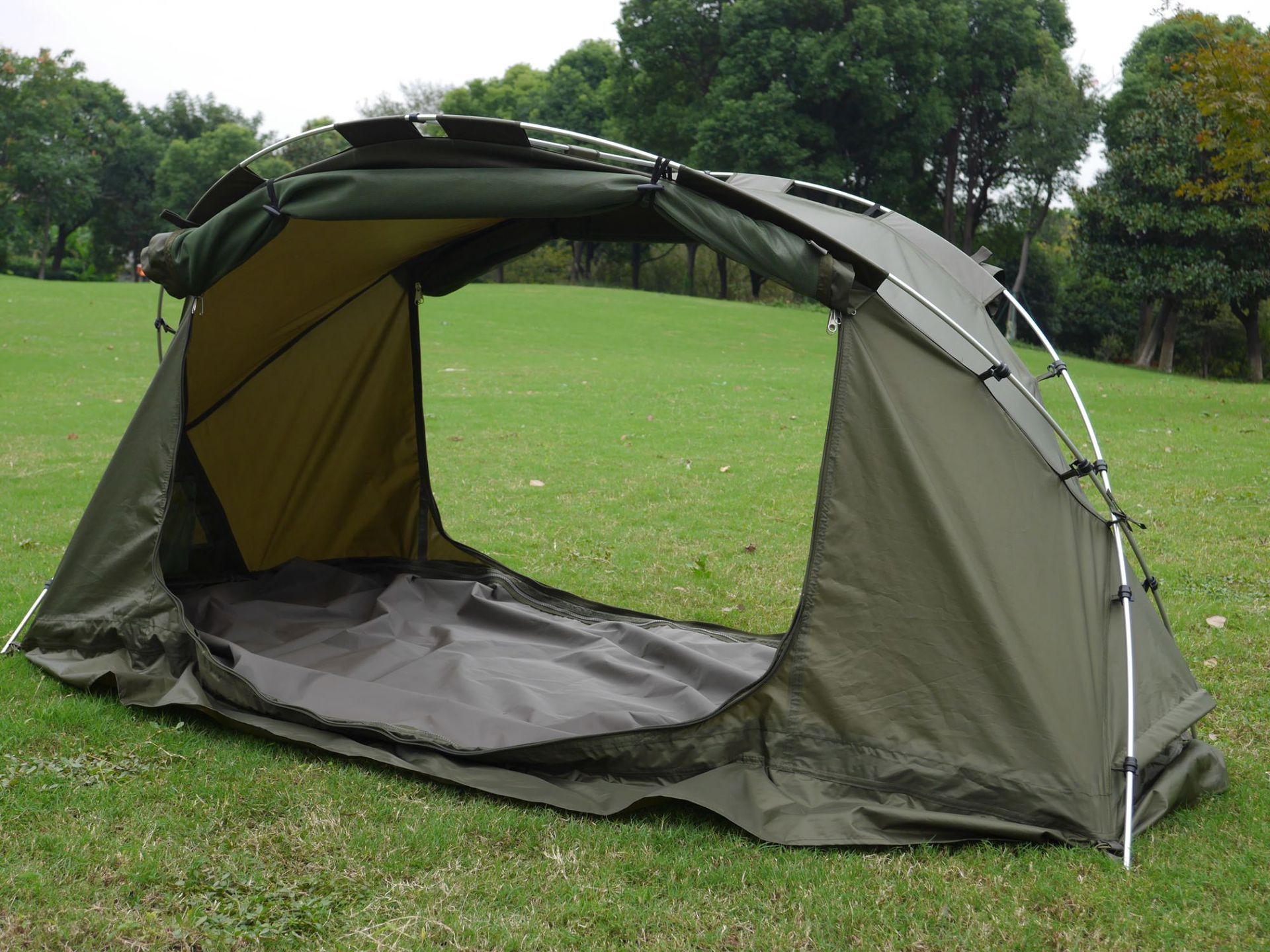 4 Season Off Ground Tent Double-layer Waterproof Folding Portable Carp Fishing Bivvy Tents Camping Outdoor Cot Tent