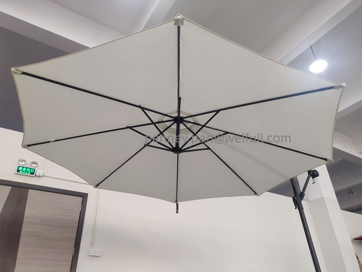 OEM Promotional  Outdoor Beach Patio Umbrella Garden Parasol Sun Shade Umbrella with Hand Crank and Tilt