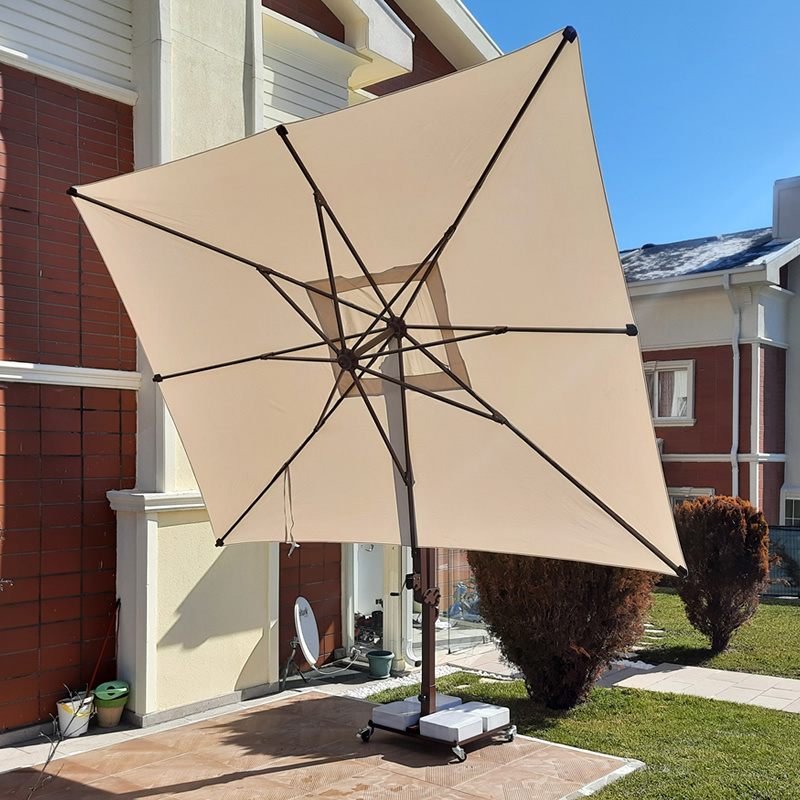 OEM Promotional  Outdoor Beach Patio Umbrella Garden Parasol Sun Shade Umbrella with Hand Crank and Tilt