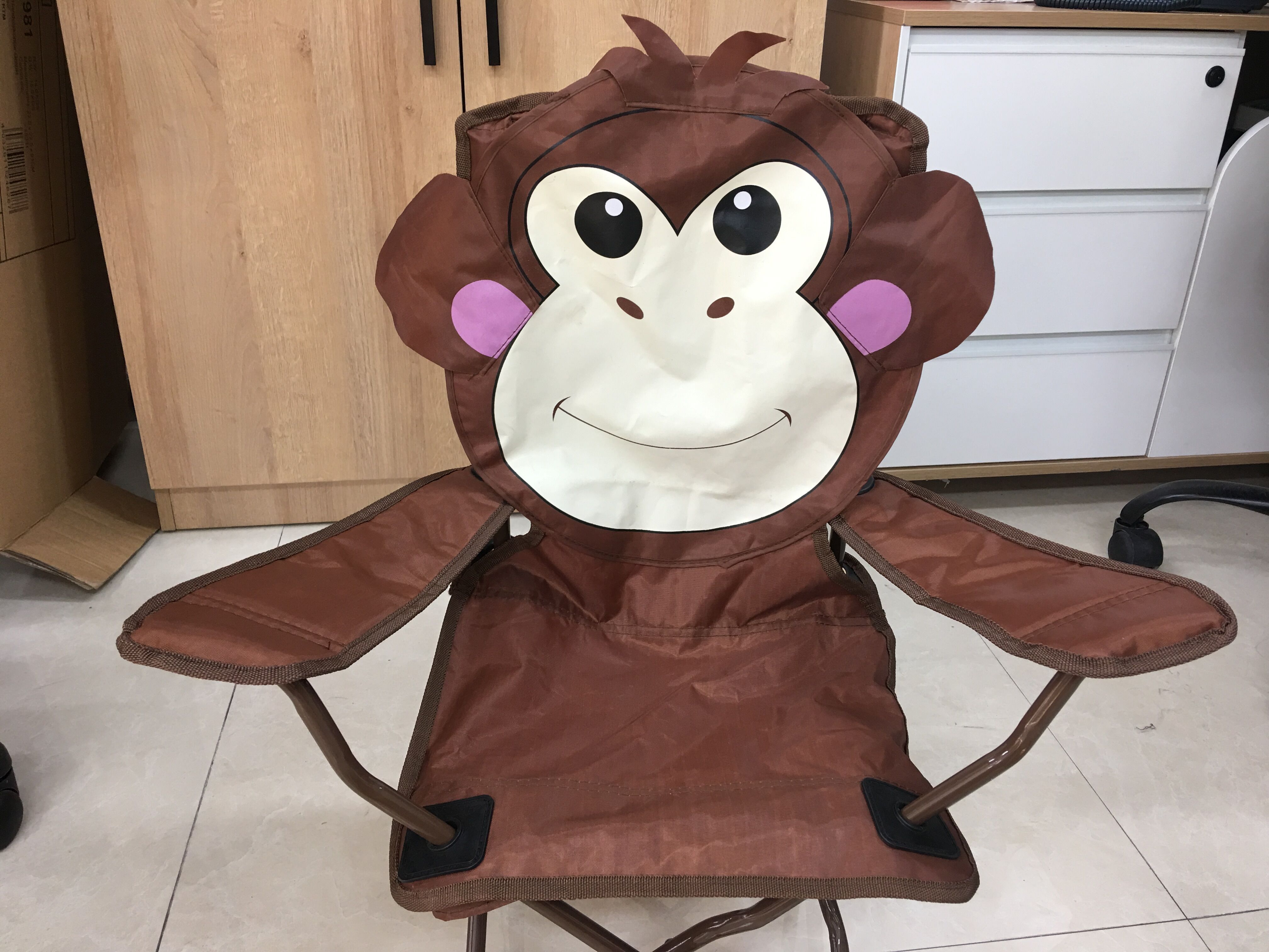 Customized Wholesale Outdoor Cartoon Design Small Armrest Folding Children Kids Animal Camping Chairs