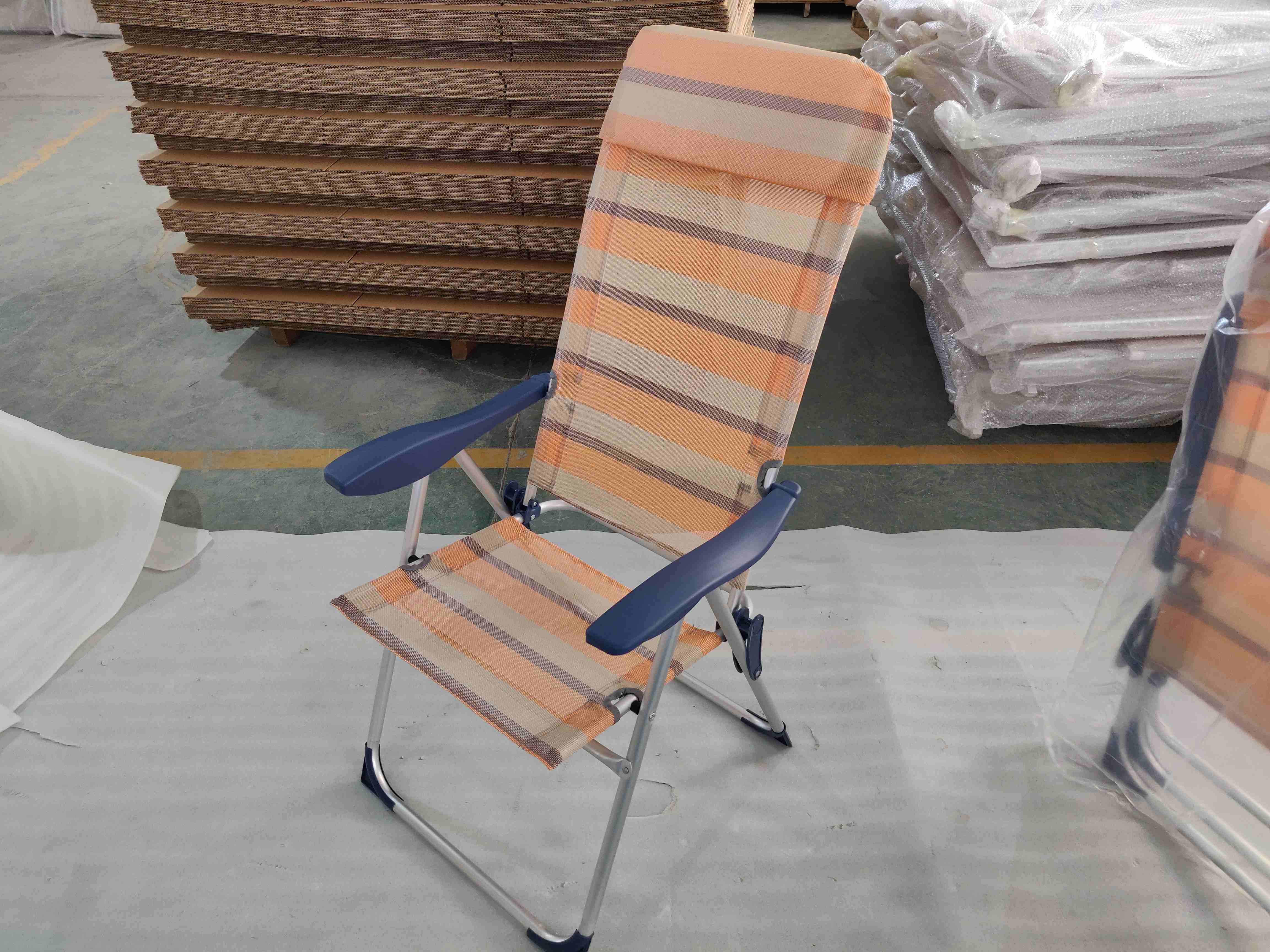 Outdoor Aluminum Reliable Tilting Reclining Comfort  Lounge High Back Foldable Folding Beach Chair