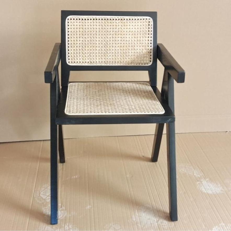 Solid wood black color rattan arm dining chair