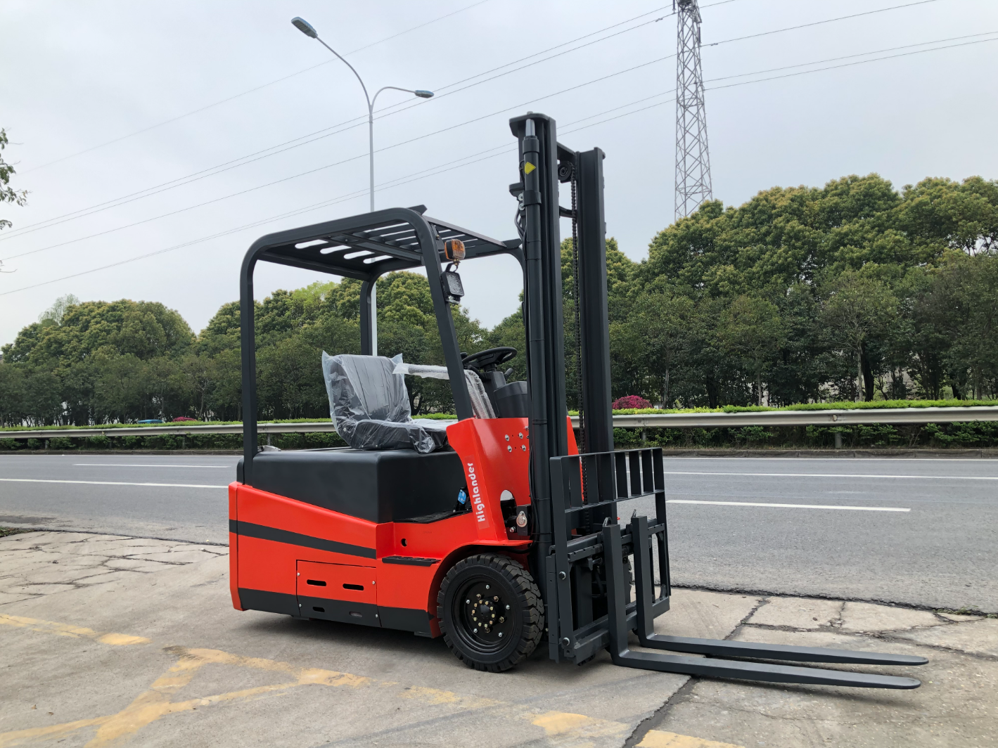 WELIFTRICH Directly supply 1Ton 1.5Ton 4.5m 2 Ton 3 Ton 5 Ton Counterbalance 3-wheel Electric Forklift