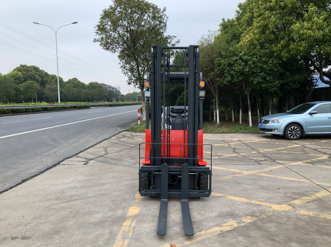 WELIFTRICH Directly supply 1Ton 1.5Ton 4.5m 2 Ton 3 Ton 5 Ton Counterbalance 3-wheel Electric Forklift